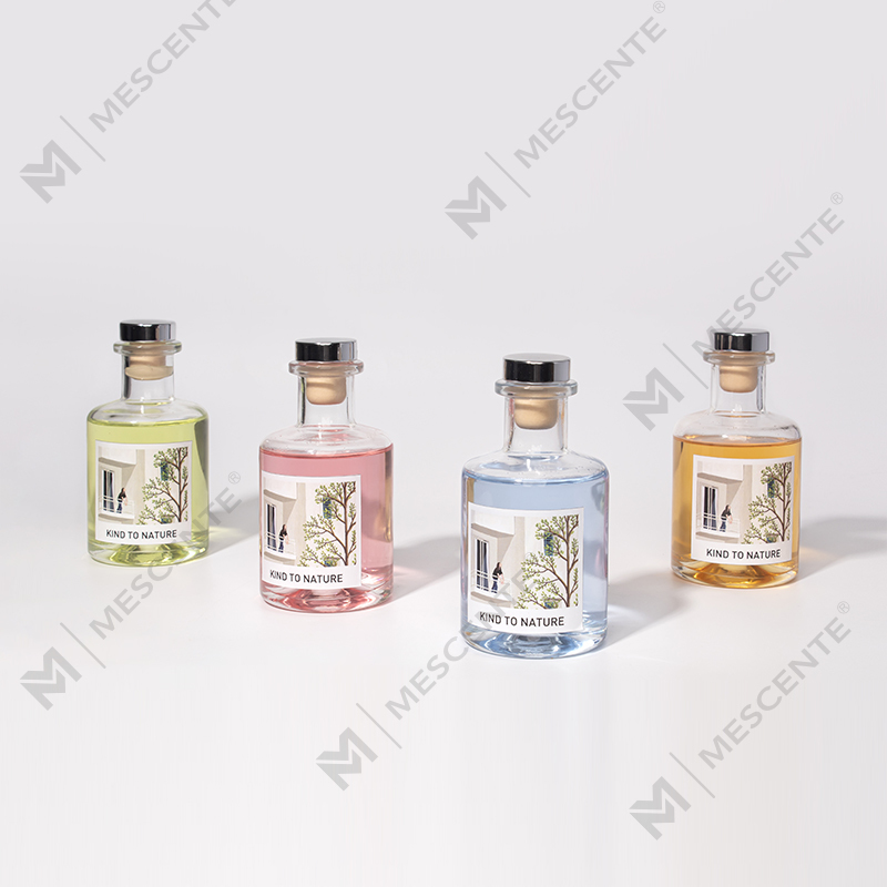 M&Scent Luxury 200ml Customized White Bottle Wooden Sticks Reed Diffuser with Box