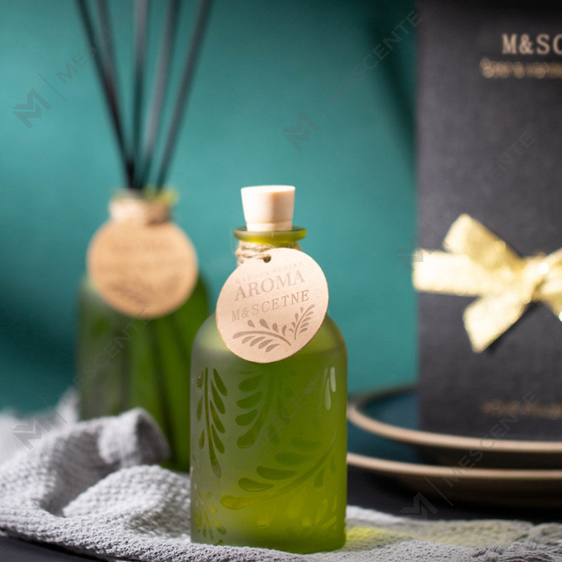 M&Scent Luxury Custom Private Label Glass Bottle Flower Liquid Reed Diffuser With Gift Box