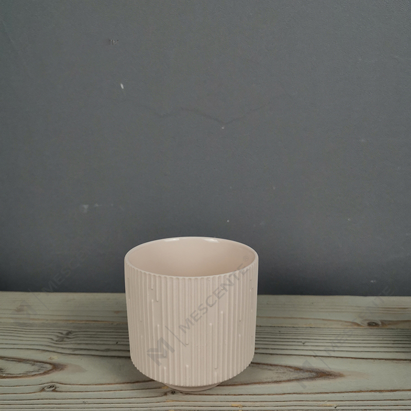 M&Scent Wholesale Luxury Ceramic Empty Square Matte Black Unique Amber Candle Jars With Wooden Lids